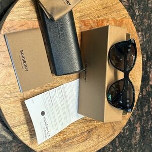Burberry Sunglasses one time use